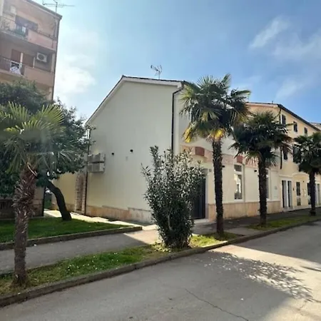 Holiday home Urban Grey Porec